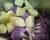 Foto del paso 1 de la receta: Crema de coliflor morada