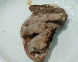 Foto del paso 6 de la receta Tostada con hígado de rape y allioli