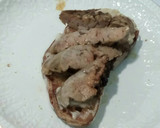 Foto del paso 6 de la receta: Tostada con hígado de rape y allioli