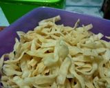 Foto langkah ke 5 dari resep Stik bawang renyah tanpa telur ala Ika.
