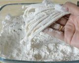 Foto langkah ke 3 dari resep Jamur Enoki Goreng Crispy.