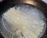Foto langkah ke 1 dari resep Tumis Squid Ink Spaghetti.
