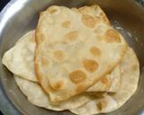 প্লেন পরোটা (Plaion parota recipe in Bengali) রেসিপির ধাপ 4 ছবি
