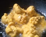 A picture of step 4 of Gobhi Pakoda.