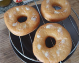 Foto del paso 5 de la receta Donuts clásicos rellenos de crema y cobertura de chocolate