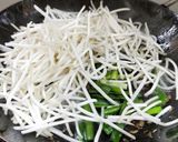 豆芽炒里肌肉的食譜步驟3照片