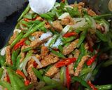 Foto langkah ke 3 dari resep Oseng Buncis Tempe.