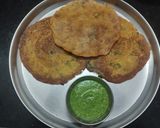 A picture of step 3 of Besan chilla.