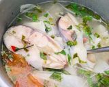 Hình bước làm 2 của món Canh chua măng cá hú