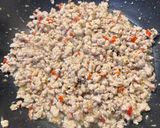 Hình bước làm 4 của món Thịt heo xào lá quế Pad Kra Pao