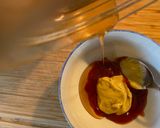 Une image de l'étape 5 de Meatloaf et sauce aux canneberges.