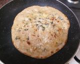 A picture of step 3 of Paneer and mint paratha.