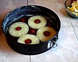 Foto del paso 5 de la receta: Pastel Volteado De Piña - Pineapple Upside Down Cake