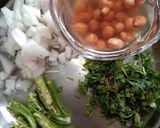 A picture of step 1 of Vermicelli upma.