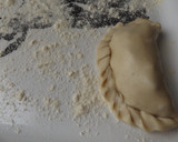 Foto del paso 3 de la receta: Empanadas de salchichas de Viena y bacon ahumado para congelar