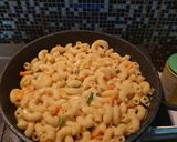 Foto langkah ke 3 dari resep Pizza Macaroni Teflon #snack.