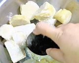 Foto langkah ke 3 dari resep Kroket Talas isi Ayam suwir.