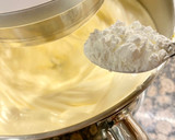 Foto del paso 4 de la receta: Pastel de yemas relleno con crema pastelera