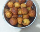 A picture of step 2 of Potato Balls.