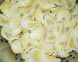 A picture of step 1 of Chicken Tomato Sauce Pasta.