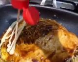 A picture of step 9 of Hiroshima - Style Okonomiyaki.