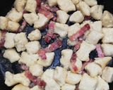 Burgonyás tészta - szalonnával és tojással recept fázis 4 fotója