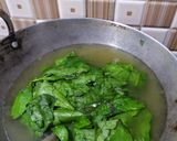A picture of step 2 of Palak paneer.