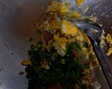 Foto langkah ke 4 dari resep Nasi Goreng Bakso.