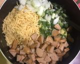 Foto langkah ke 4 dari resep Soes Sosis Keju Goreng.