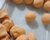 Foto langkah ke 3 dari resep Bola bola ubi orange crispy.