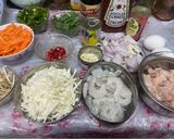 A picture of step 1 of Malaysian style Mie goreng.