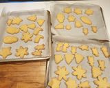 Foto del passaggio 7 della ricetta Biscotti di natale decorati glutenfree e vegan