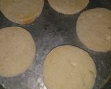 A picture of step 2 of Bread pizza(without oven).