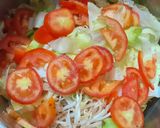 Hình bước làm 1 của món Salad trộn dầu olive và giấm