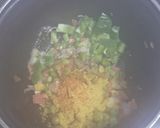 A picture of step 3 of Maggi Manchurian pie.