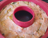 Foto del paso 4 de la receta: Tortilla de calabacín, al horno, rellena de salmón y queso