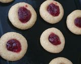 Foto del paso 5 de la receta: Pepas con mermelada de Frambuesa