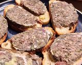 Hình bước làm 3 của món Pa Tê Caillette & Bánh Mì Nướng