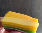 Foto langkah ke 8 dari resep Kue Pepe Rainbow.