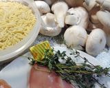 Foto del paso 1 de la receta: Pechuga con pasta orzo y setas