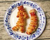Hình bước làm 5 của món Crescent Mummy Dogs- Halloween