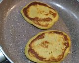 सुजी बनाना अंड सुकामेवा पॅनकेक (Suji banana egg dryfruits pancake recipe in marathi) रेसिपी स्टेप 3 फोटो 