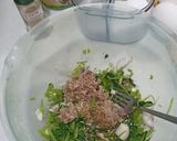 Foto langkah ke 1 dari resep Omelette Bayam Ikan Tuna.