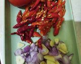Foto langkah ke 2 dari resep Tumis Pete Ikan Asin Jambal Roti.
