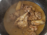Pollo en adobo filipino