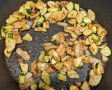 Une image de l'étape 2 de Crumble courgette-tomate.