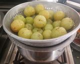 A picture of step 1 of Gur Amla Murabba.