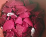Foto langkah ke 2 dari resep Jus Buah Beet.