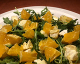 Foto del paso 3 de la receta: Ensalada de rúcula, camembert y naranja 🍊