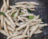 A picture of step 3 of Steamed rice cigars (Fara).